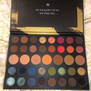 Morphe dare to create palette
